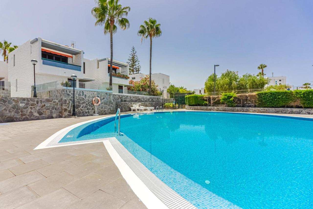 Apartment Apart America - 150 Meters From The Beach, Free Wi-Fi أرونا المظهر الخارجي الصورة