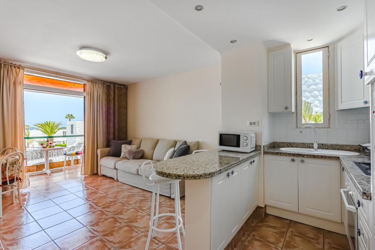 Apartment Apart America - 150 Meters From The Beach, Free Wi-Fi أرونا المظهر الخارجي الصورة