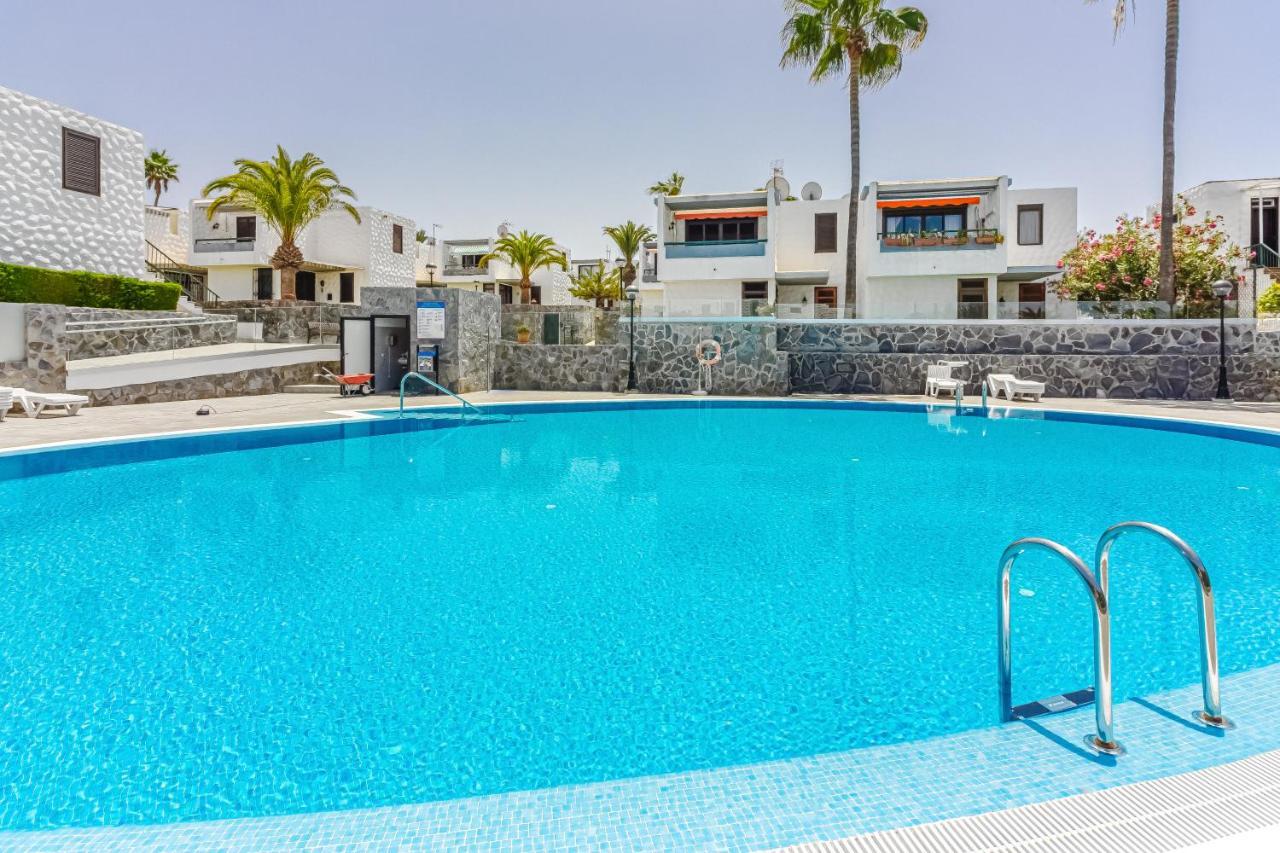 Apartment Apart America - 150 Meters From The Beach, Free Wi-Fi أرونا المظهر الخارجي الصورة