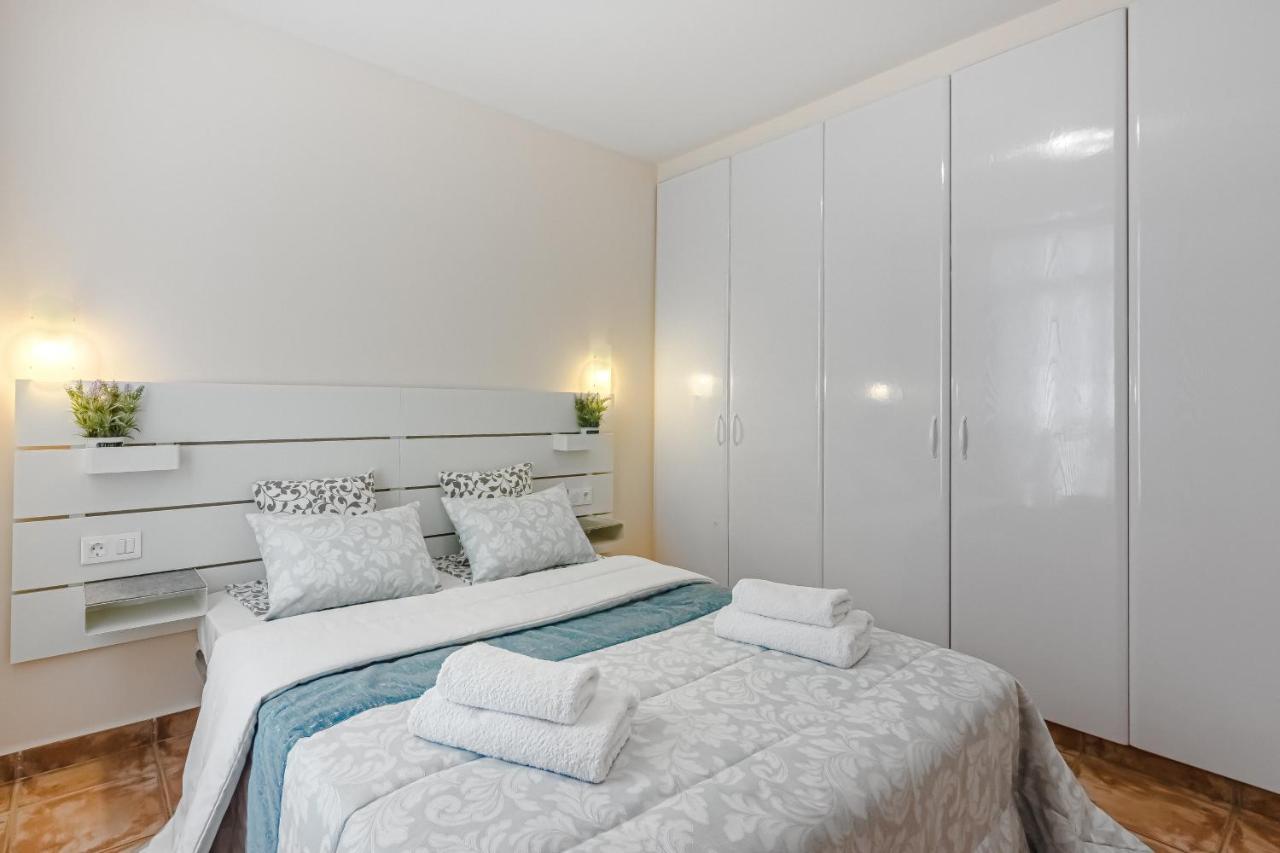 Apartment Apart America - 150 Meters From The Beach, Free Wi-Fi أرونا المظهر الخارجي الصورة
