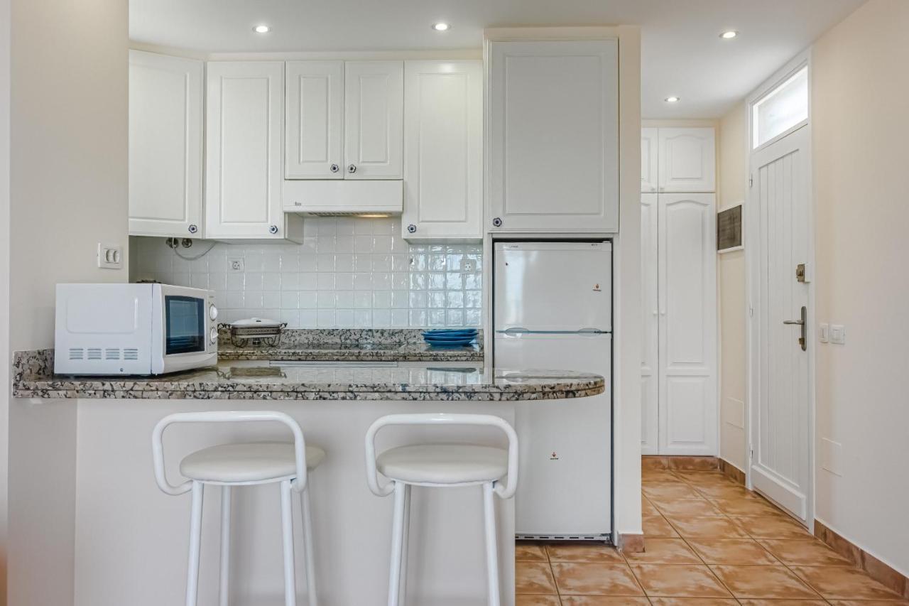 Apartment Apart America - 150 Meters From The Beach, Free Wi-Fi أرونا المظهر الخارجي الصورة
